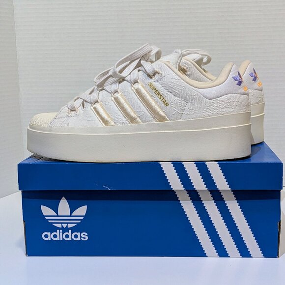 Adidas Women's SuperStar Bonega GZ3474 crywht/wonwht/offwht - Size 6.5 - Picture 1 of 8